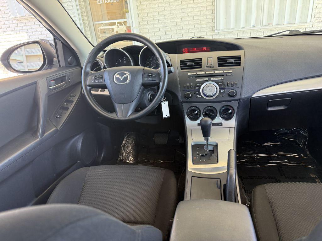 2010 Mazda MAZDA3 i Touring - Photo 9