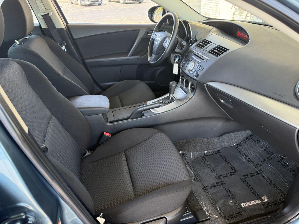 2010 Mazda MAZDA3 i Touring - Photo 10